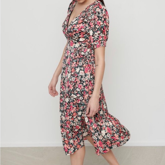 Dynamite floral wrap dress - Picture 2 of 4